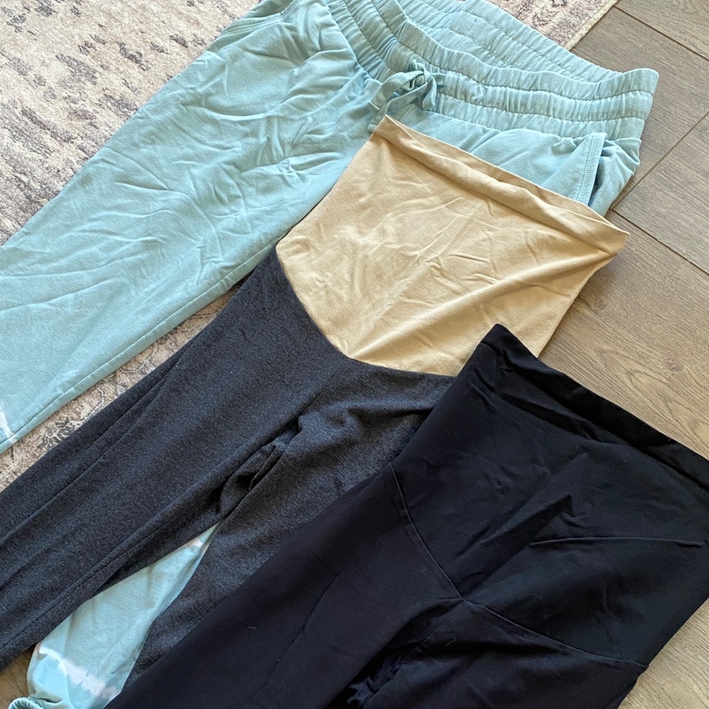 Maternity Bottoms Set - Picture 2 of 3